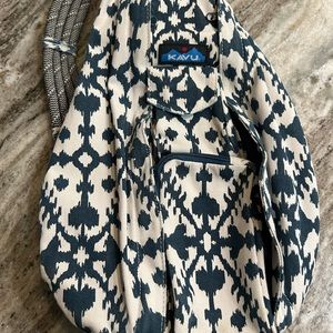 KAVU CROSSBODY NEW WO TAGS